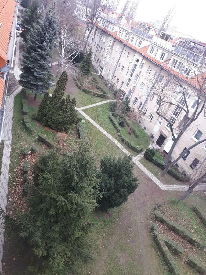 Útulný apartmán v Bratislava 4 Esterno foto